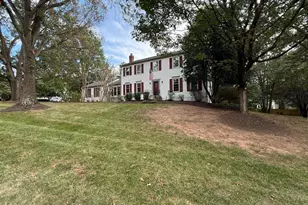 2700 Reign St, Herndon, VA 20171 - Photo 4