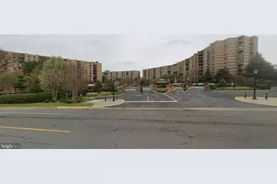 8370 Greensboro Drive #806, McLean, VA 22102 - Photo 1