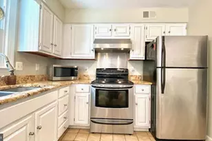 12472 Sweet Leaf Terrace, Fairfax, VA 22033 - Photo 4