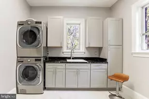 658 Live Oak Dr, McLean, VA 22101 - Photo 26