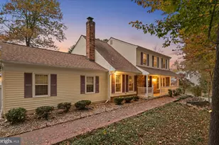 12133 Queens Brigade Dr, Fairfax, VA 22030 - Photo 1