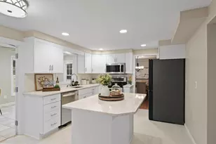 12133 Queens Brigade Dr, Fairfax, VA 22030 - Photo 14