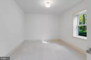 2404 Oakmont Ct, Oakton, VA 22124 - Photo 40