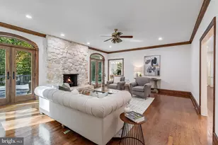 2404 Oakmont Ct, Oakton, VA 22124 - Photo 12