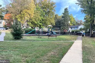 3331 Webley Ct, Annandale, VA 22003 - Photo 32