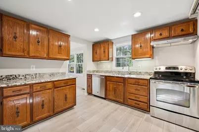 5922 New England Woods Drive, Burke, VA 22015 - Photo 4