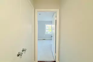 8219 Doctor Craik Ct, Alexandria, VA 22306 - Photo 12