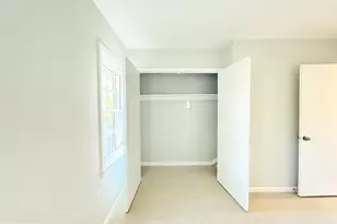 8219 Doctor Craik Ct, Alexandria, VA 22306 - Photo 16