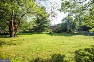5929 Merritt Pl, Falls Church, VA 22041 - Photo 22