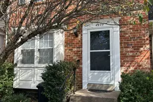 4939 McFarland Dr, Fairfax, VA 22032 - Photo 2