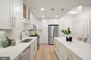 8220 Crestwood Heights Dr, McLean, VA 22102 - Photo 10