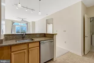 2665 Prosperity Ave, Fairfax, VA 22031 - Photo 6