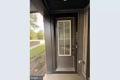 4805 Bauhaus Sq, Chantilly, VA 20151 - Photo 2