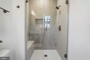 612 Gibson Cir SW, Vienna, VA 22180 - Photo 8