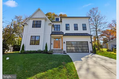 612 Gibson Circle SW, Vienna, VA 22180 - Photo 2