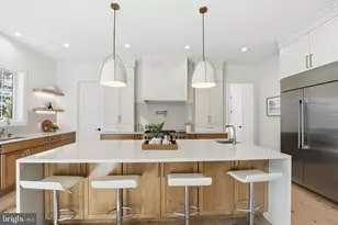 612 Gibson Cir SW, Vienna, VA 22180 - Photo 16