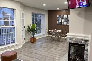 8205 Crossbrook Ct, Lorton, VA 22079 - Photo 4