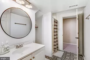 15277 Surrey House Way, Centreville, VA 20120 - Photo 42