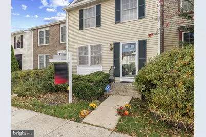 8027 Tyson Oaks Circle, Vienna, VA 22182 - Photo 2