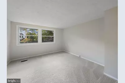 8027 Tyson Oaks Circle, Vienna, VA 22182 - Photo 10