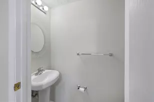 8027 Tyson Oaks Cir, Vienna, VA 22182 - Photo 24