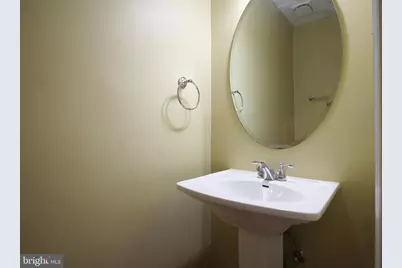 8072 Sleepy View Lane, Springfield, VA 22153 - Photo 4