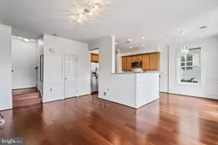 13600 Salk St, Herndon, VA 20171 - Photo 8