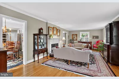 6039 Edgewood Terrace, Alexandria, VA 22307 - Photo 4