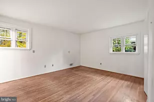 5512 Flag Run Dr, Springfield, VA 22151 - Photo 6