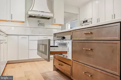 11000 Oakton Woods Way, Oakton, VA 22124 - Photo 30