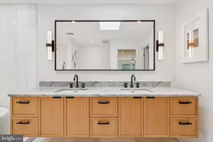 11000 Oakton Woods Way, Oakton, VA 22124 - Photo 50