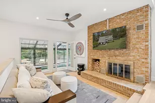 11000 Oakton Woods Way, Oakton, VA 22124 - Photo 20