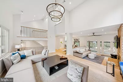 11000 Oakton Woods Way, Oakton, VA 22124 - Photo 18