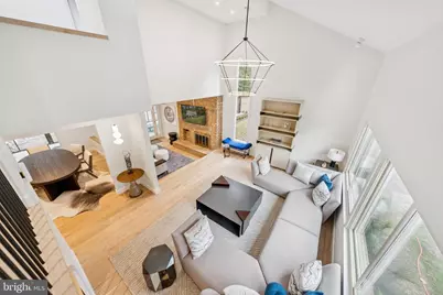 11000 Oakton Woods Way, Oakton, VA 22124 - Photo 14