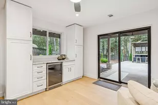 11000 Oakton Woods Way, Oakton, VA 22124 - Photo 68