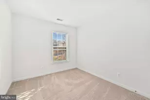 5096 Village Fountain Pl, Centreville, VA 20120 - Photo 30