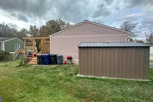 8111 Brown Ct, Alexandria, VA 22306 - Photo 30