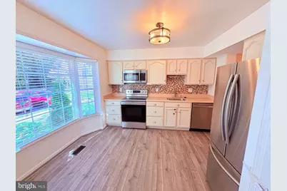 12010 Glen Alden Road, Fairfax, VA 22030 - Photo 2