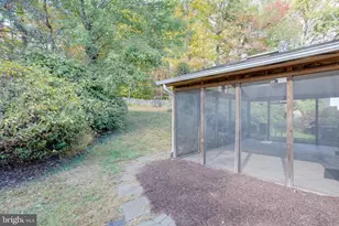 9369 Tovito Dr, Fairfax, VA 22031 - Photo 36