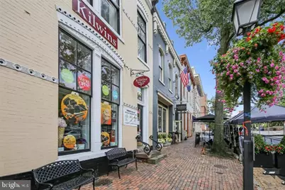 5706 Lofthill Court, Alexandria, VA 22303 - Photo 8