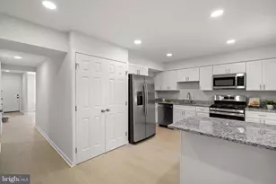 9521 Cherry Oak Ct, Burke, VA 22015 - Photo 12