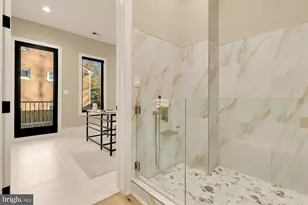 6935 Southridge Dr, McLean, VA 22101 - Photo 34