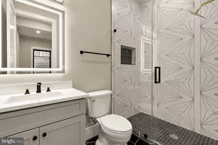 6935 Southridge Dr, McLean, VA 22101 - Photo 88