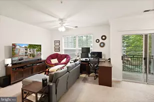 12128 Garden Ridge Ln, Fairfax, VA 22030 - Photo 10