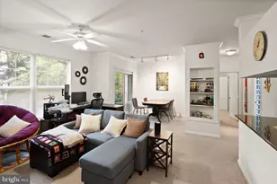 12128 Garden Ridge Ln, Fairfax, VA 22030 - Photo 8