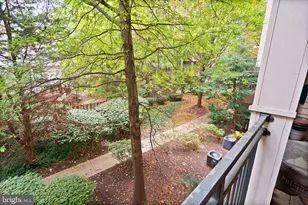 12128 Garden Ridge Ln, Fairfax, VA 22030 - Photo 24