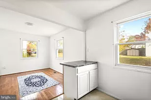 9662 Westport Ln, Burke, VA 22015 - Photo 6