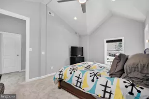 7822 Holmes Run Dr, Falls Church, VA 22042 - Photo 64