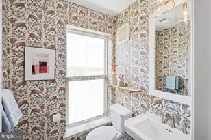 14915 Deco Cir, Chantilly, VA 20151 - Photo 10