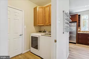 13222 Stable Brook Way, Herndon, VA 20171 - Photo 24